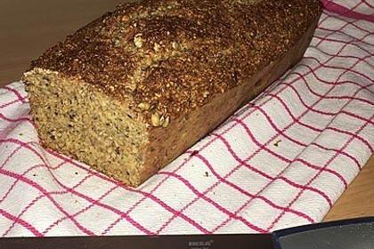 Eiweißbrot mit Sonnenblumenkernen 7
