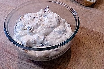 Pikanter Dattel-Frischkäse-Dip 3