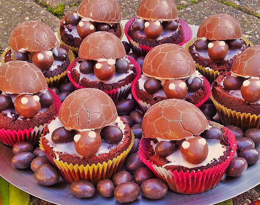 Schoko-Schildkröten-Muffins mit Ü-Eiern (Rezept mit Bild) | Chefkoch.de