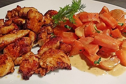 Knusprige Hähnchenbrust mit Möhrengemüse