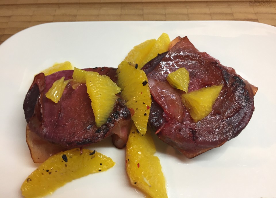 Rote Bete im Speckmantel gebraten mit Orangenfilets aus dem Ofen ...
