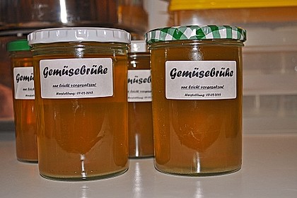 Gemüsebrühe, klar und sehr fettarm, ein Grundrezept 4