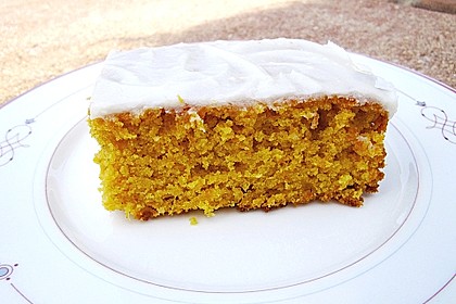 Dinkel-Möhren-Nuss-Kuchen 1