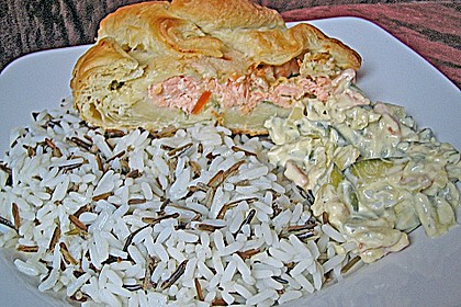 Lachs mit Fr&uuml;hlingsgem&uuml;se im Bl&auml;tterteigmantel