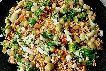 Hackfleisch mit wei&szlig;en Bohnen