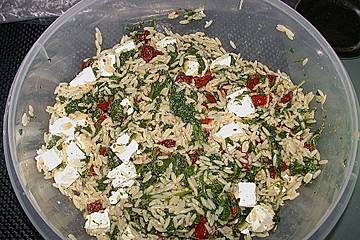 Spinat - Tomaten Nudelsalat