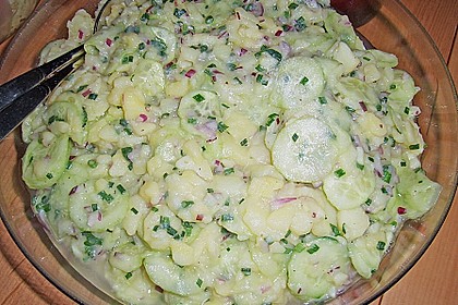 Bayrischer Kartoffelsalat mit Gurke 1