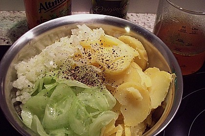 Bayrischer Kartoffelsalat mit Gurke 8