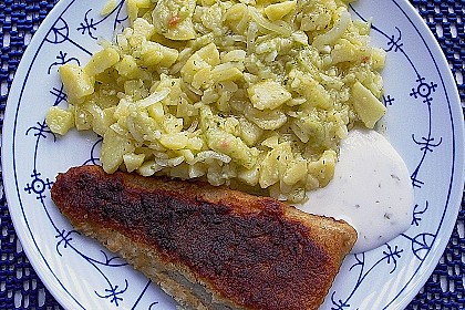 Bayrischer Kartoffelsalat mit Gurke 11