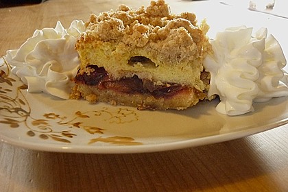 Pflaumenkuchen mit Pudding und Streusel 7