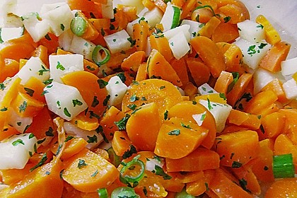 Karotten - Selleriesalat, gekocht 1