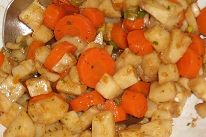 Karotten - Selleriesalat, gekocht 2