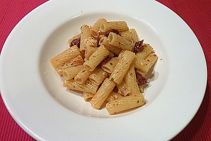 Pasta mit Feta und getrockneten Tomaten 1