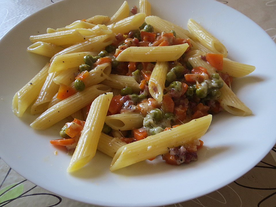 Nudeln mit Bacon, Erbsen und Karotten (Rezept mit Bild) | Chefkoch.de