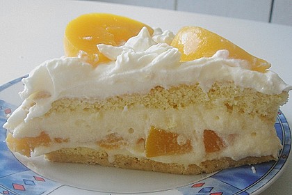 Erdbeertorte mit zarter Joghurtcreme 13
