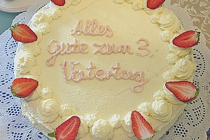 Erdbeertorte mit zarter Joghurtcreme 26
