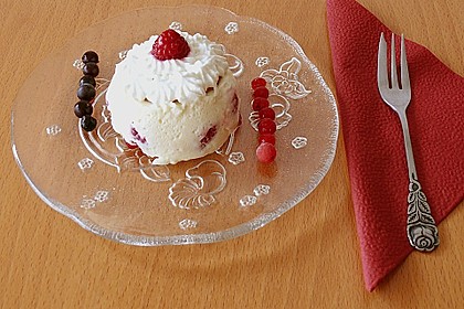 Erdbeertorte mit zarter Joghurtcreme 30