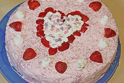 Erdbeertorte mit zarter Joghurtcreme 39