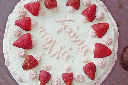 Erdbeertorte mit zarter Joghurtcreme 50