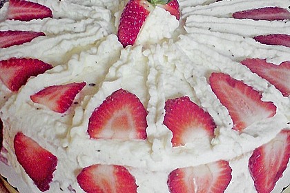 Erdbeertorte mit zarter Joghurtcreme 53