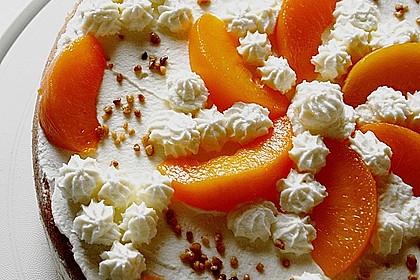Erdbeertorte mit zarter Joghurtcreme 54