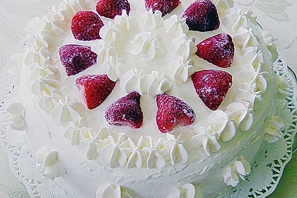Erdbeertorte mit zarter Joghurtcreme 56