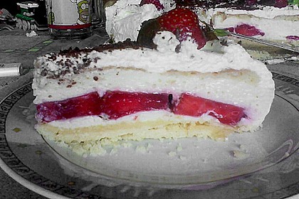 Erdbeertorte mit zarter Joghurtcreme 62