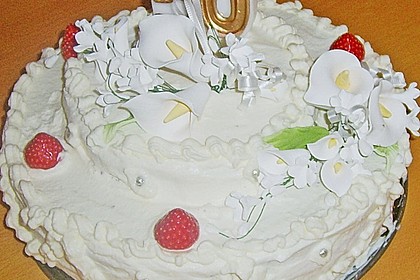 Erdbeertorte mit zarter Joghurtcreme 69