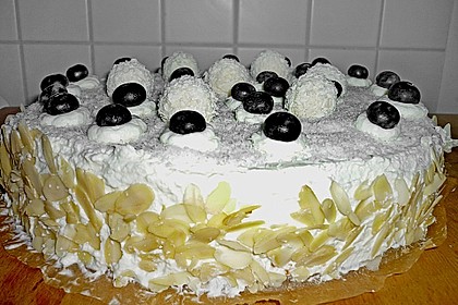 Erdbeertorte mit zarter Joghurtcreme 78