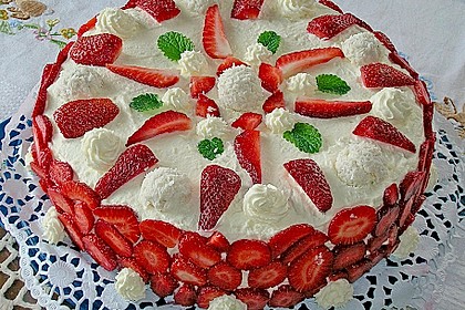 Erdbeertorte mit zarter Joghurtcreme 2