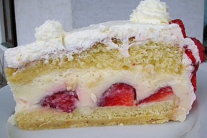 Erdbeertorte mit zarter Joghurtcreme 3
