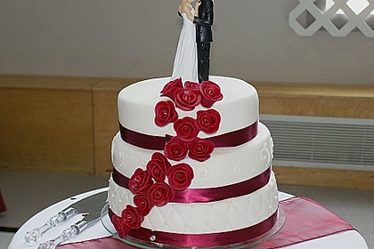 Erdbeertorte mit zarter Joghurtcreme 83