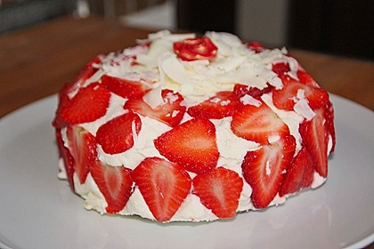 Erdbeertorte mit zarter Joghurtcreme 86