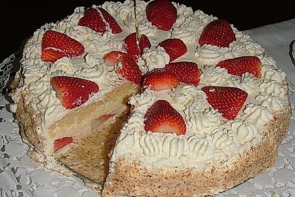 Erdbeertorte mit zarter Joghurtcreme 95