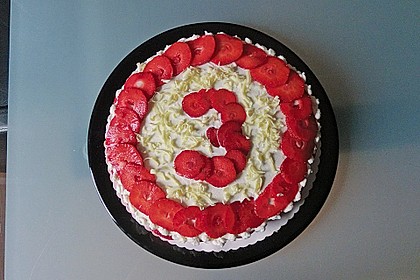 Erdbeertorte mit zarter Joghurtcreme 96