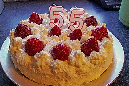 Erdbeertorte mit zarter Joghurtcreme 109