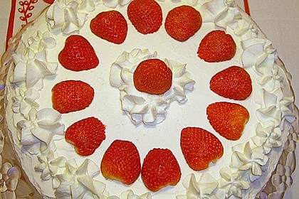 Erdbeertorte mit zarter Joghurtcreme 10