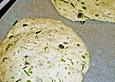 Fladenbrot mit K&auml;se und Kr&auml;utern
