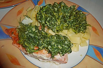 Bandnudeln mit Lachs und Blattspinat 4