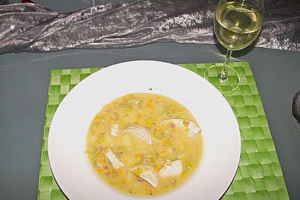 H&uuml;hnersuppe mit Mais 2