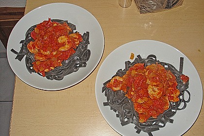 Schwarze Spaghetti mit Scampisugo 8