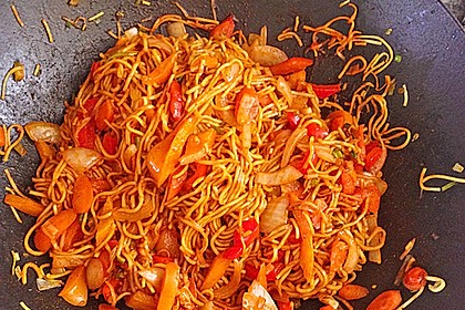 Asiatisch gebratene Nudeln süß - scharf, vegetarisch 13