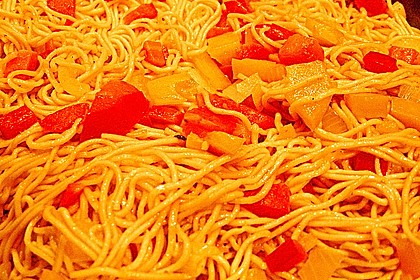 Asiatisch gebratene Nudeln süß - scharf, vegetarisch 34