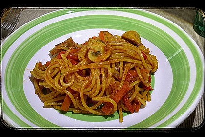 Asiatisch gebratene Nudeln süß - scharf, vegetarisch 33