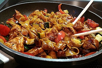 Asiatisch gebratene Nudeln süß - scharf, vegetarisch 7