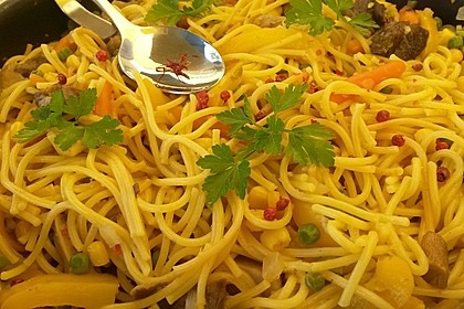 Asiatisch gebratene Nudeln süß - scharf, vegetarisch 2