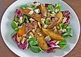 Saisonsalat mit Karamellbirnen und Roquefort