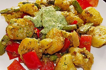 Gr&uuml;ner Spargel und neue Kartoffeln mit B&auml;rlauch - Pesto 3