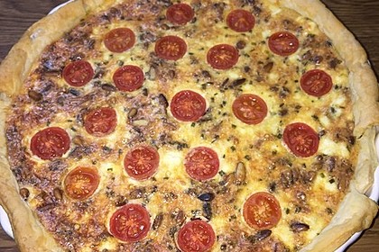 Quiche mit Spinat, Feta, Tomaten und Pinienkernen 14