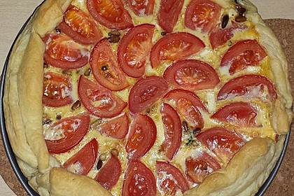 Quiche mit Spinat, Feta, Tomaten und Pinienkernen 15